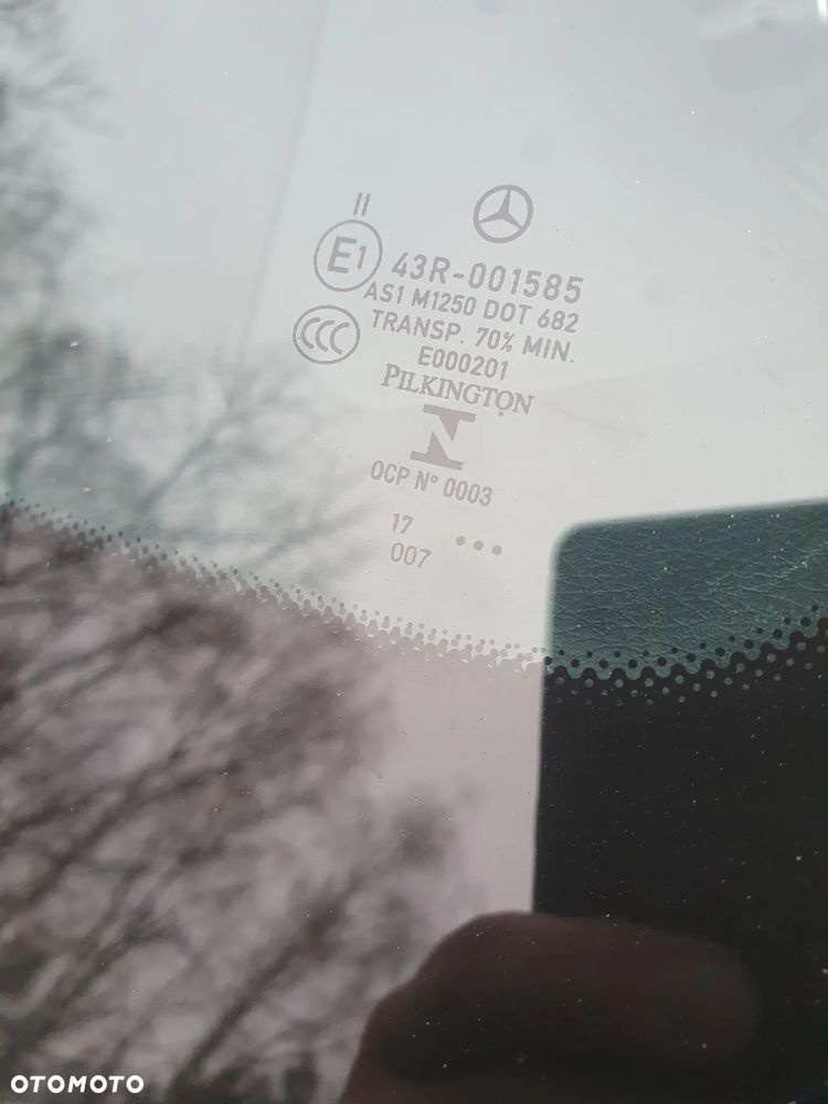 Mercedes-Benz Klasa E 220 d Business Edition 9G-TRONIC - 38