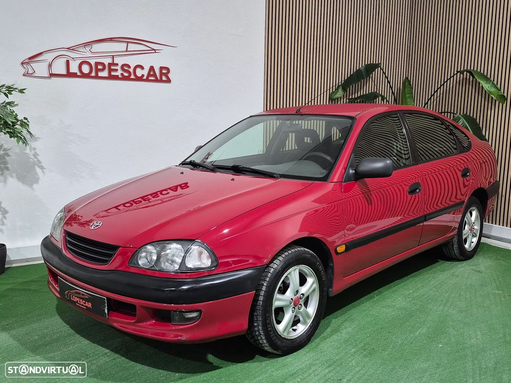 Toyota Avensis Liftback 1.6 Terra JE - 1