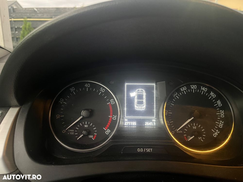 Skoda RAPID 1.2 TSI Ambition - 5