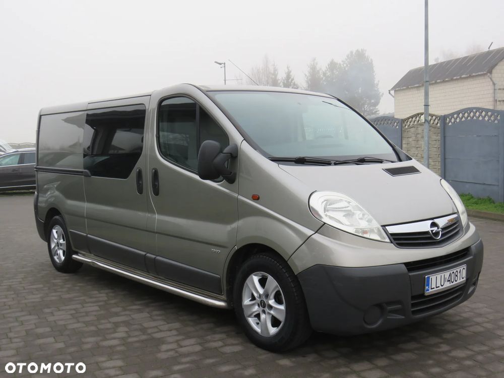 Opel Vivaro Long 2.5CDTI 145Ps *Brygadówka 6 osób*Automat* - 11