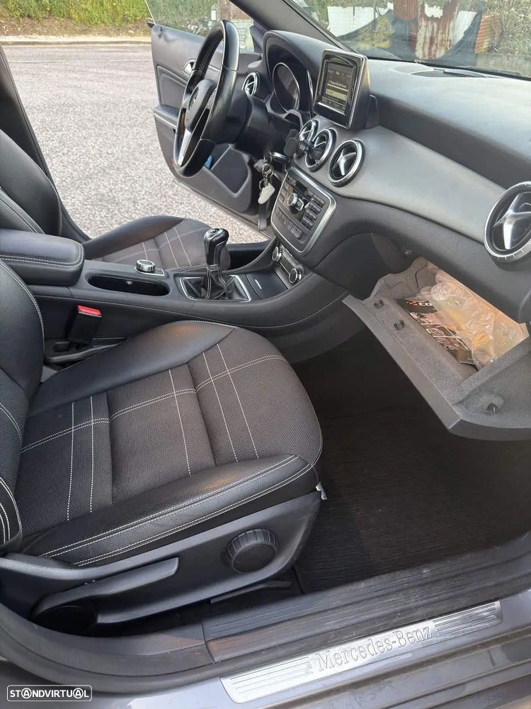 Mercedes-Benz CLA 180 d Shooting Brake Urban - 13