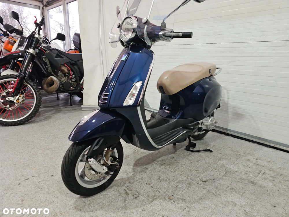 Piaggio Vespa - 16