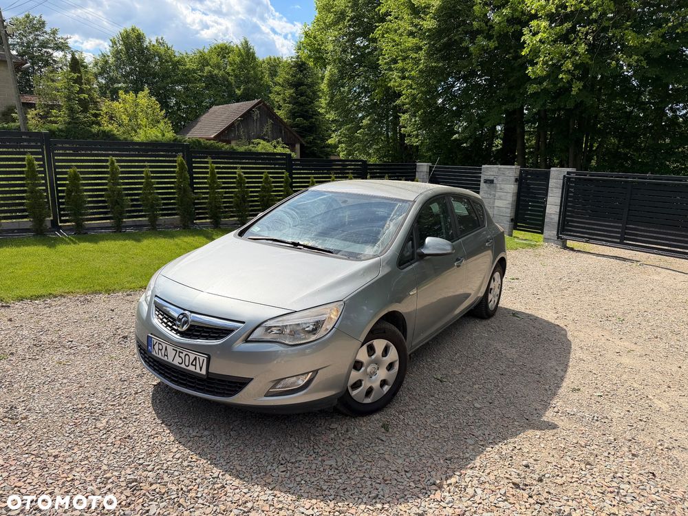 Opel Astra 1.7 CDTI DPF - 1