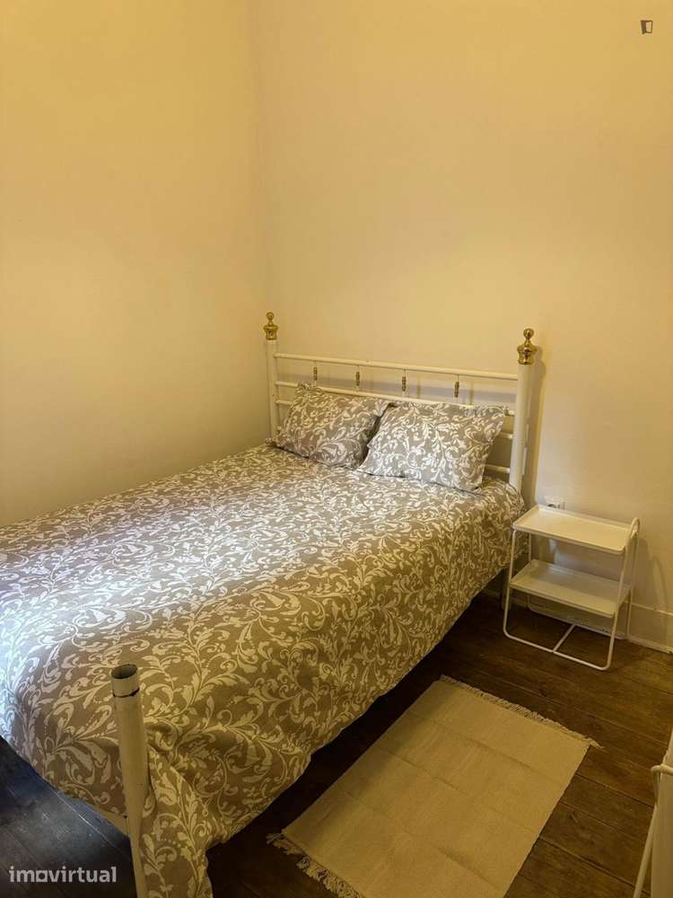 Quarto - localizado em Alameda Lisbon - Grande imagem: 3/15