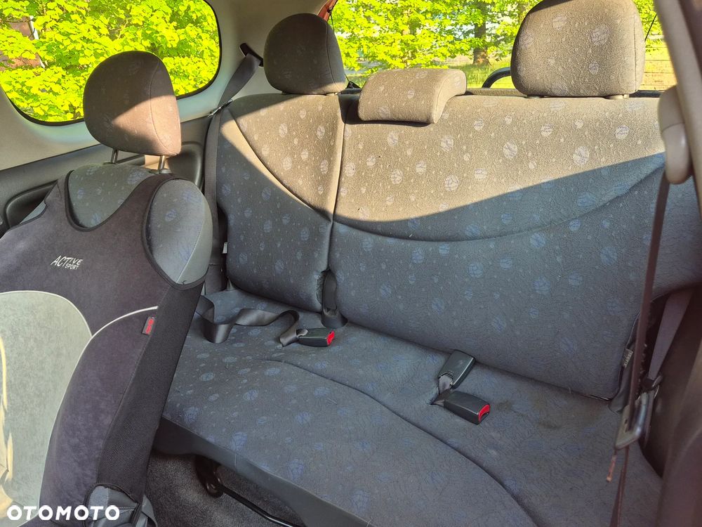 Toyota Yaris 1.0 Terra - 15