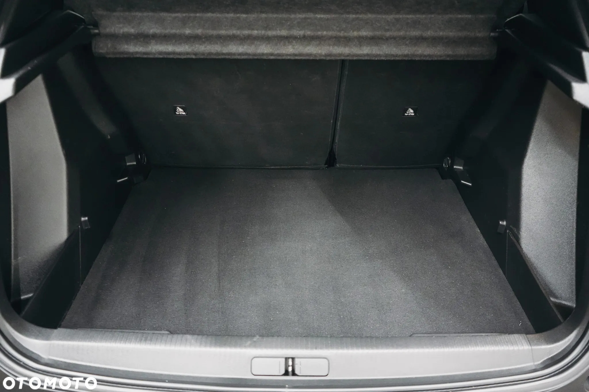 Peugeot 2008 1.5 BlueHDi Allure S&S EAT8 - 36
