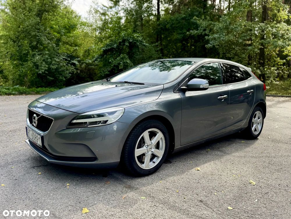 Volvo V40 D3 Drive-E Momentum - 1