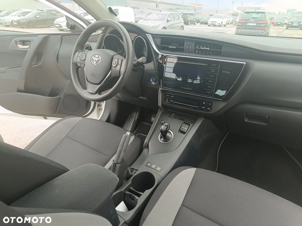 Toyota Auris Hybrid 135 Active - 10