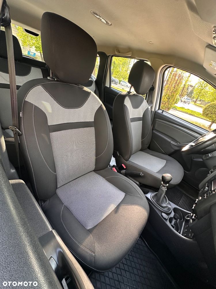 Dacia Duster 1.6 SCe Comfort 4WD - 28