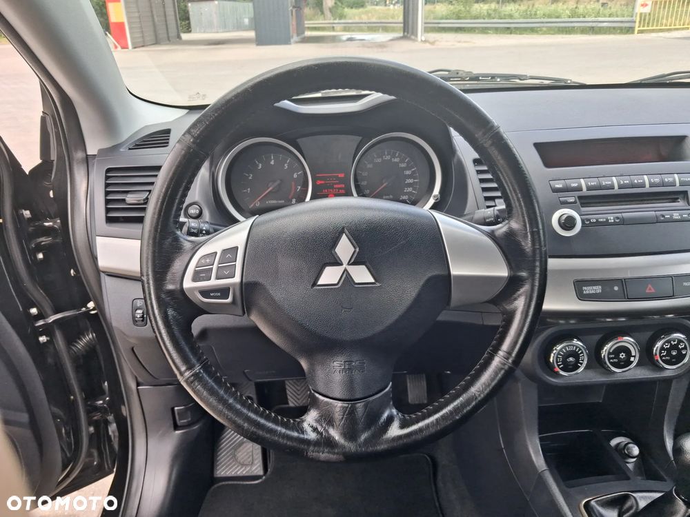 Mitsubishi Lancer 1.6 Intense - 15