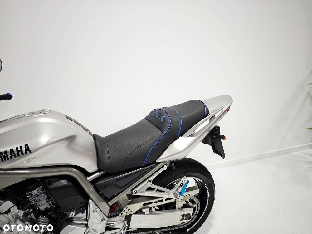 Yamaha FZS - 22