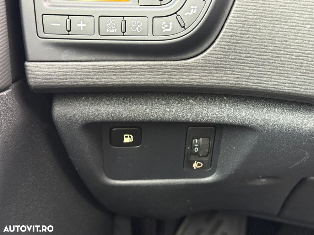 Citroën C4 1.6 THP BMP Exclusive - 18