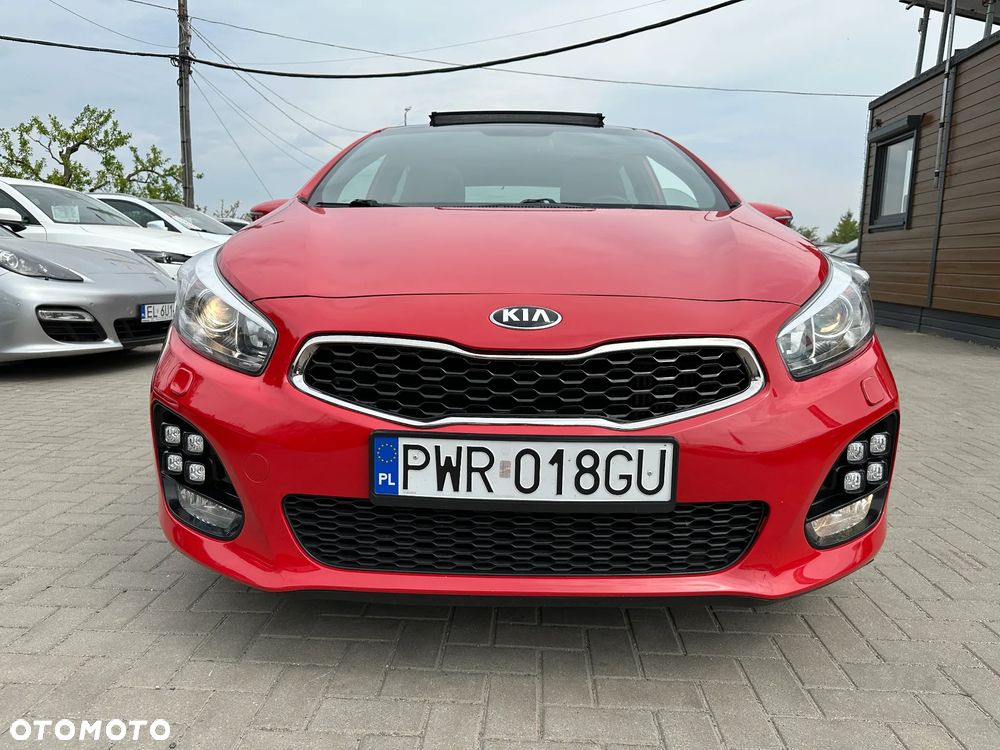Kia Ceed - 40