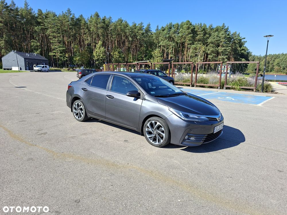 Toyota Corolla - 1