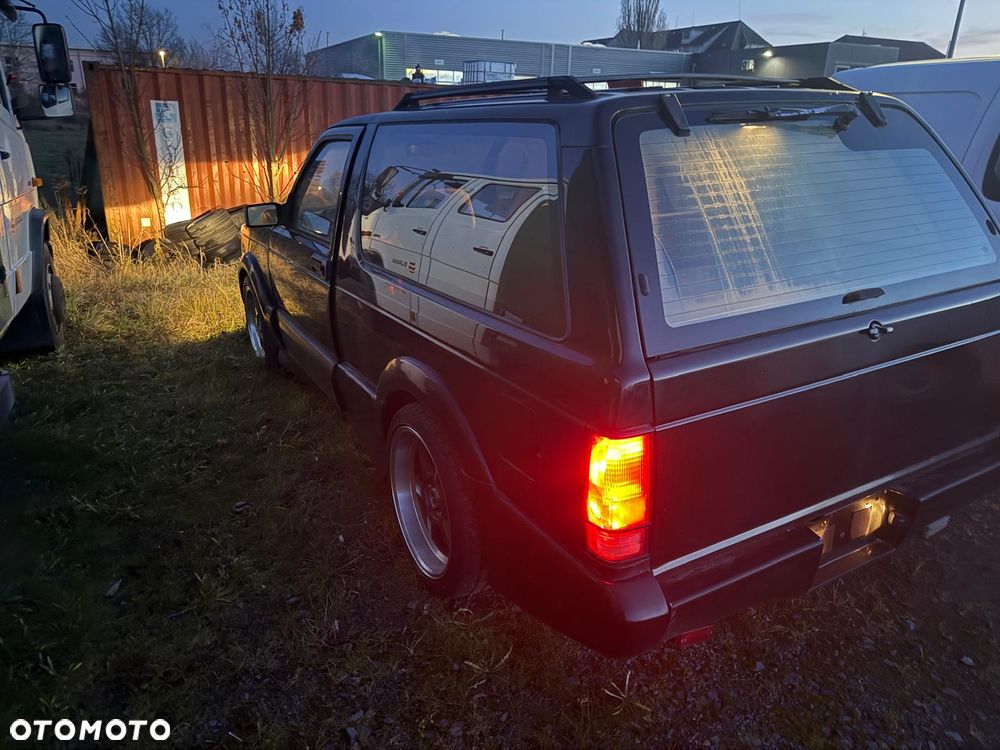 GMC Typhoon - 14