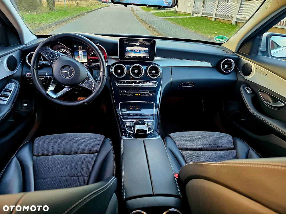 Mercedes-Benz Klasa C 220 d 9G-TRONIC Avantgarde - 18