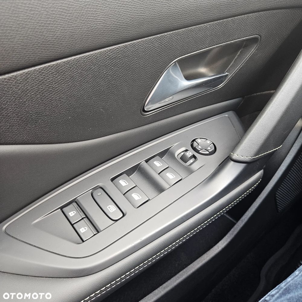 Peugeot 308 1.2 PureTech GT S&S EAT8 - 21