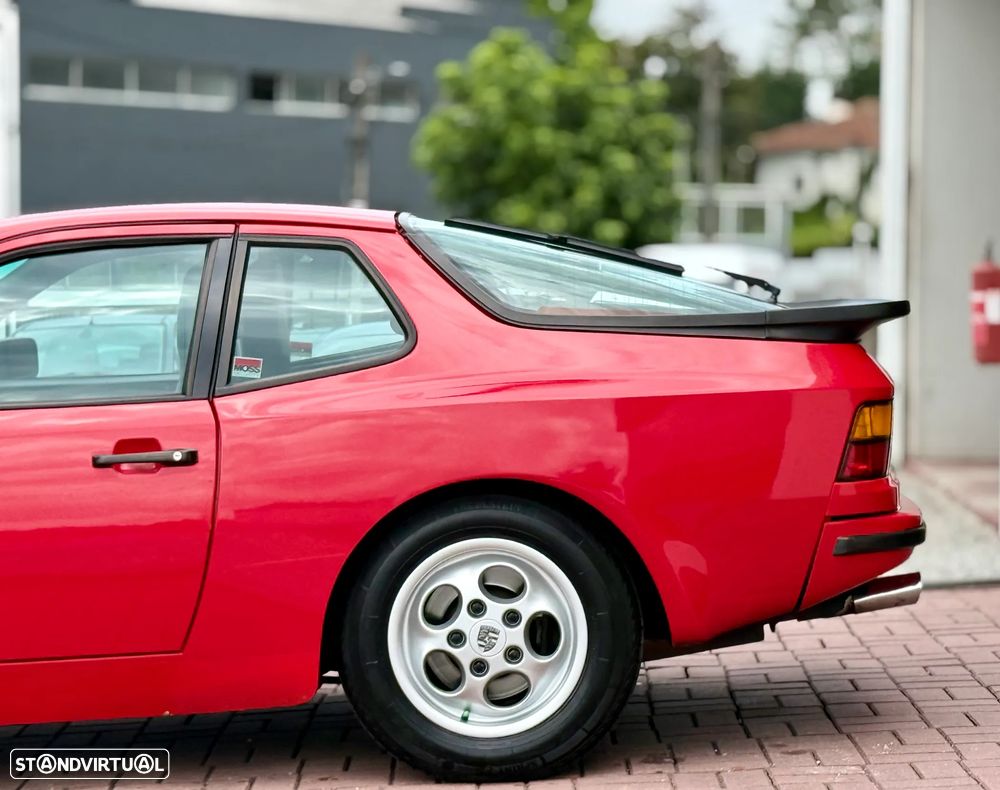Porsche 944 - 17