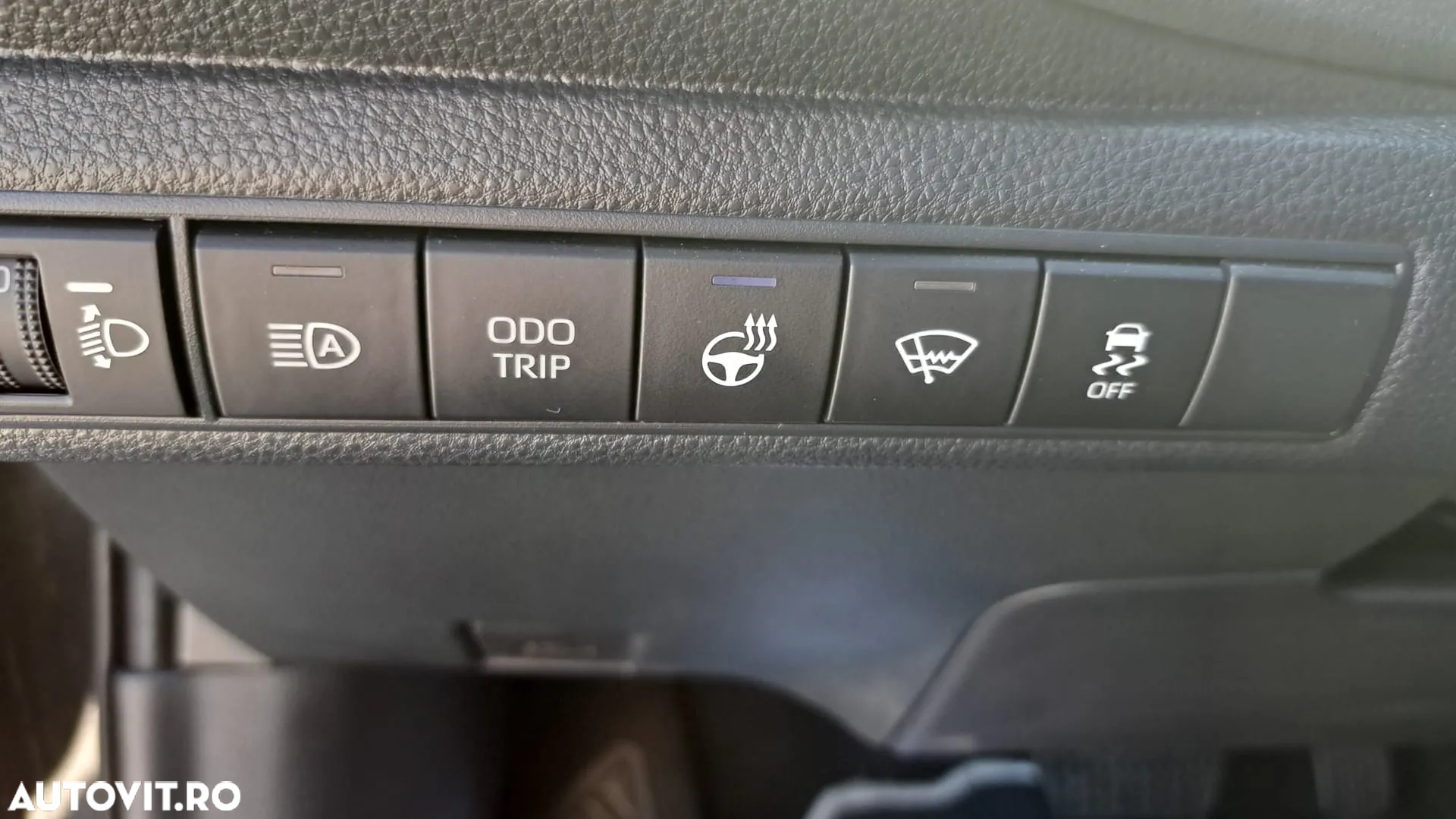 Toyota Corolla Sedan 1.8 HEV Business - 9