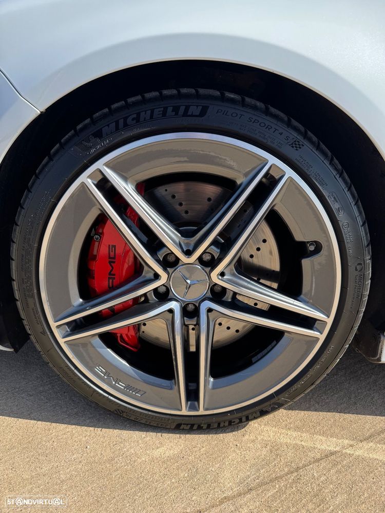 Mercedes-Benz A 45 AMG S 4Matic+ Speedshift DCT 8G Line Premium - 27