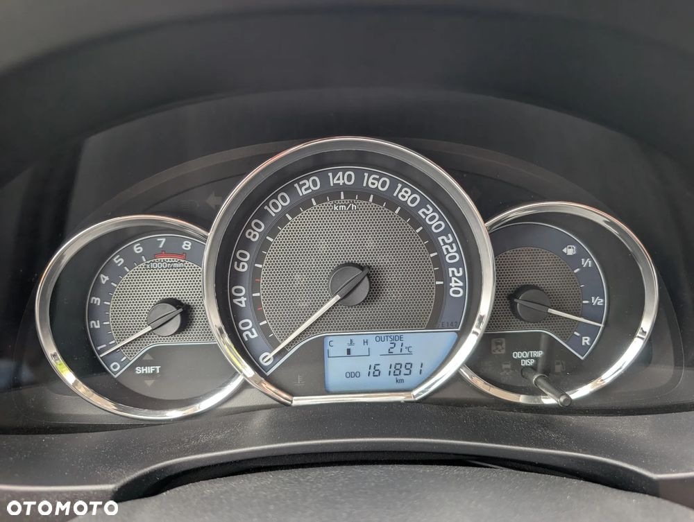 Toyota Corolla 1.6 Comfort - 32