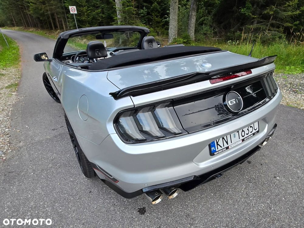 Ford Mustang - 8