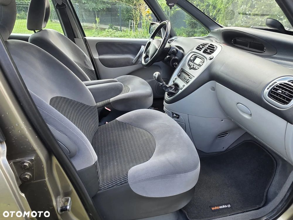 Citroën Xsara Picasso 1.6 HDI Magic - 2
