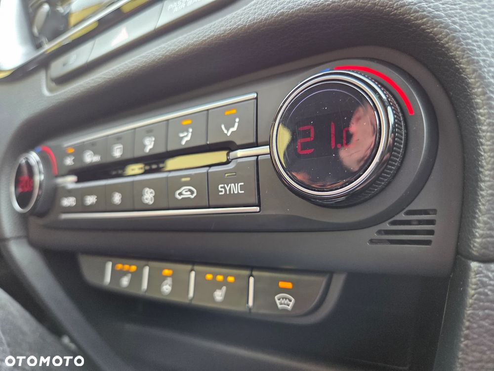 Kia Ceed 1.5 T-GDI L Business Line Plus DCT - 28