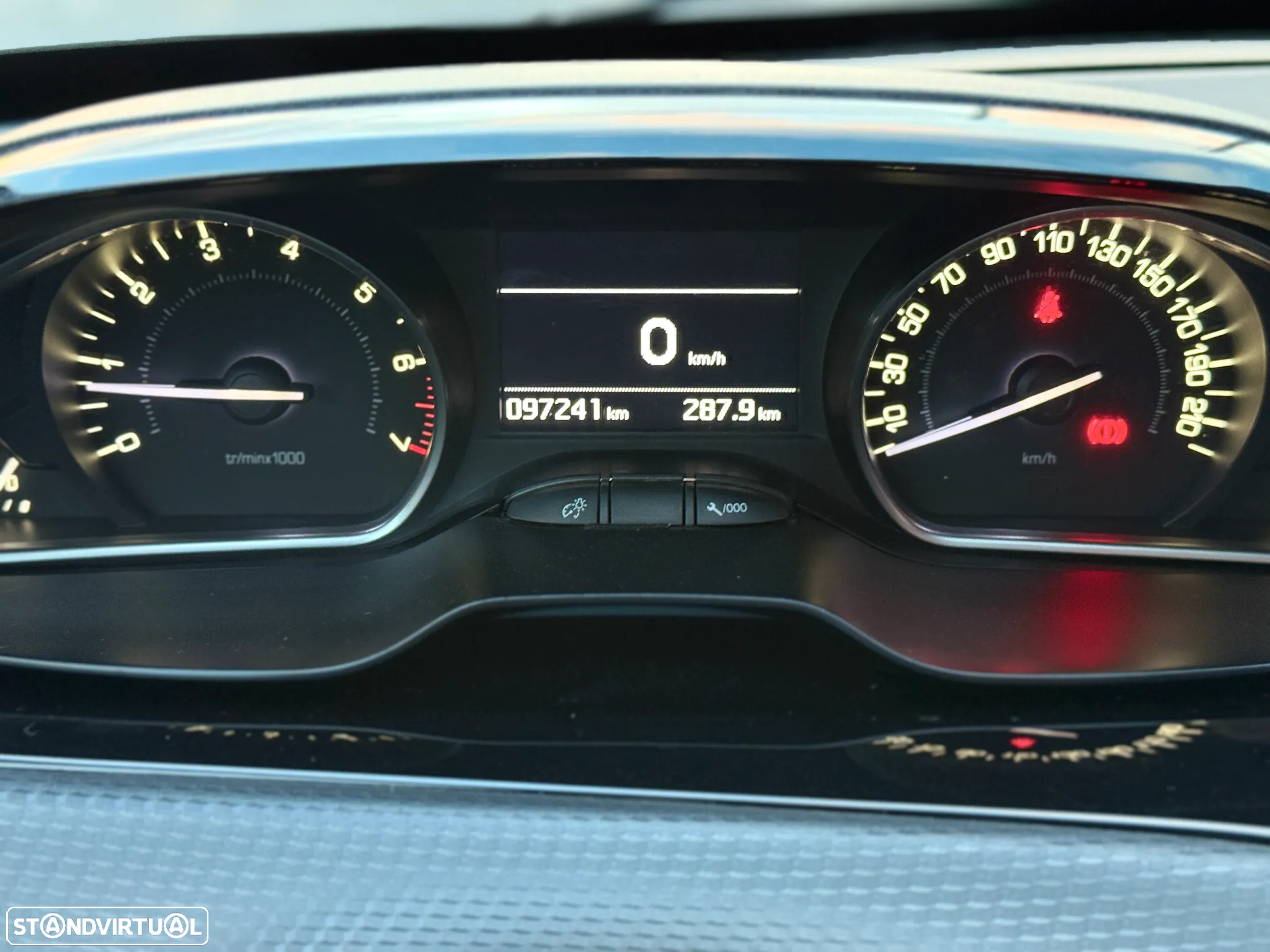 Peugeot 208 1.2 PureTech Allure - 7