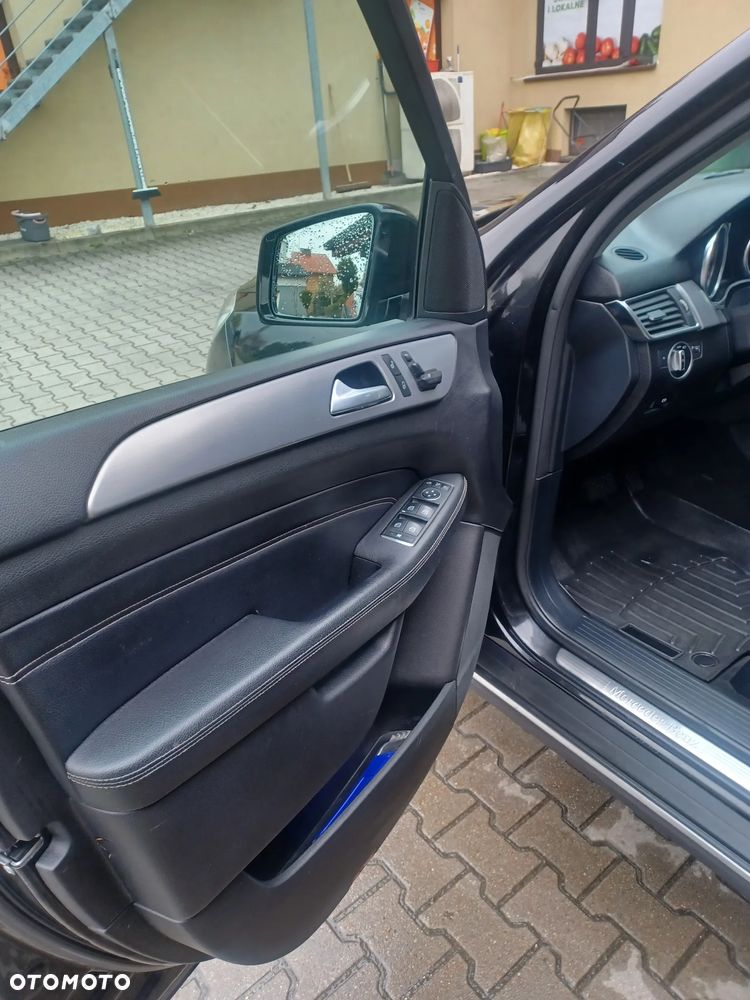 Mercedes-Benz ML 350 BlueTEC 4MATIC 7G-TRONIC - 7