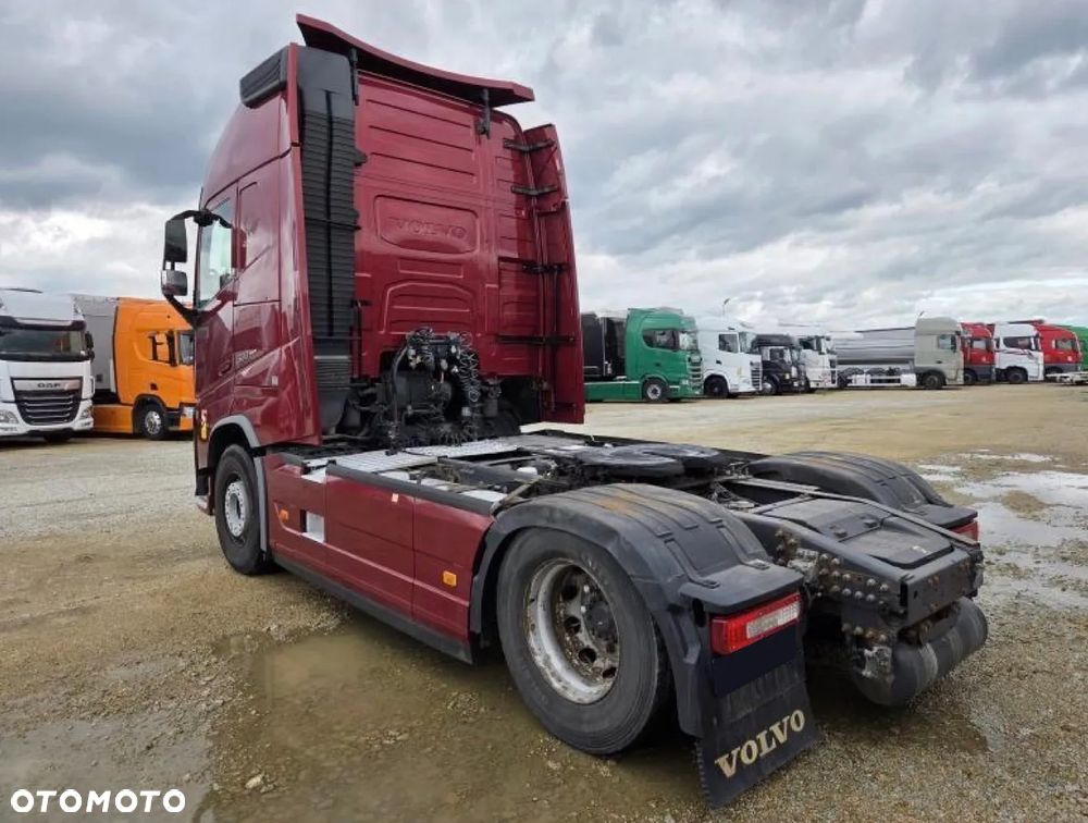 Volvo FH 500 XXL TELEWIZOR / KSENONY / FULL SPOJLERY / LAKIER METALIK / DŁUGA RAMA AKUMULATORY Z TYŁU / LAMPY LED / NAJWIĘKSZA KABINA XXL z TV / 2017 ROK !! - 12