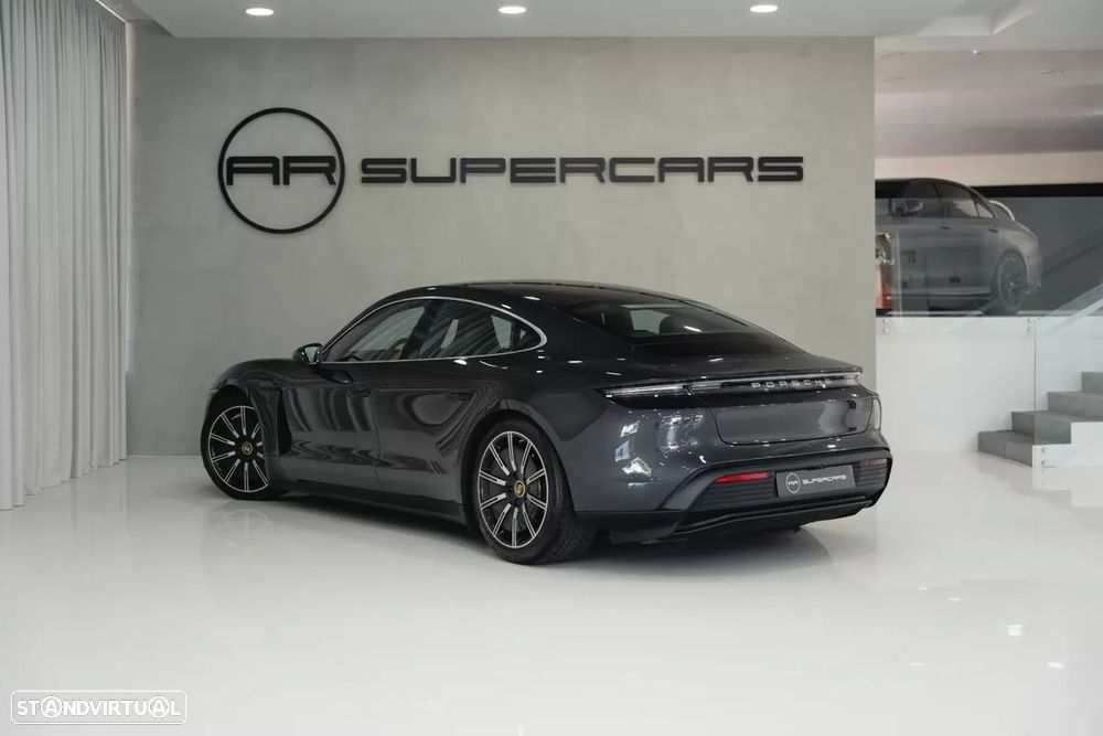 Porsche Taycan 4S - 14