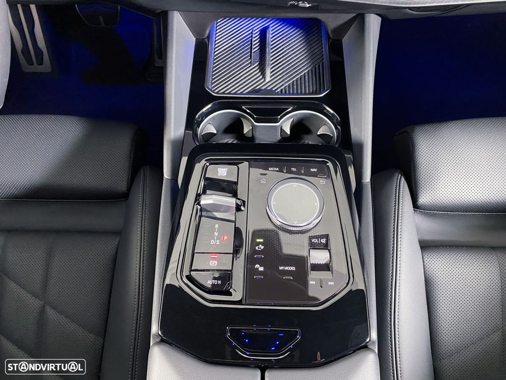 BMW 520 d Pack Desportivo M - 15