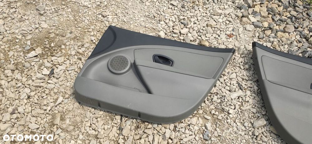 KR TAPICERKA PRAWY PRZÓD RENAULT MEGANE III 5 D - 1