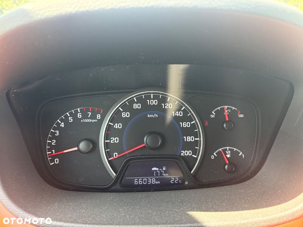 Hyundai i10 1.2 YES Gold - 14