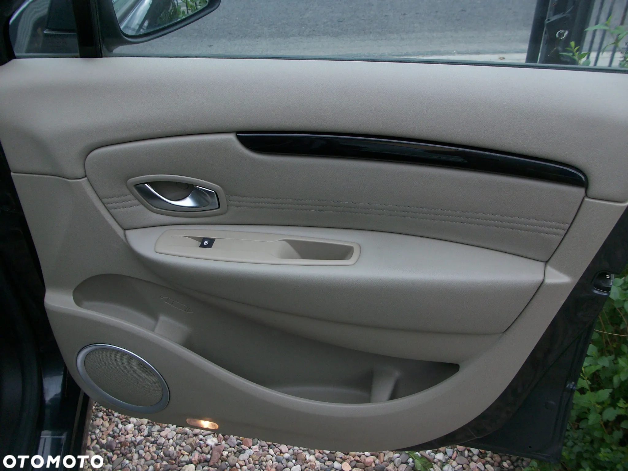 Renault Scenic 2.0 16V Bose Edition CVT - 13