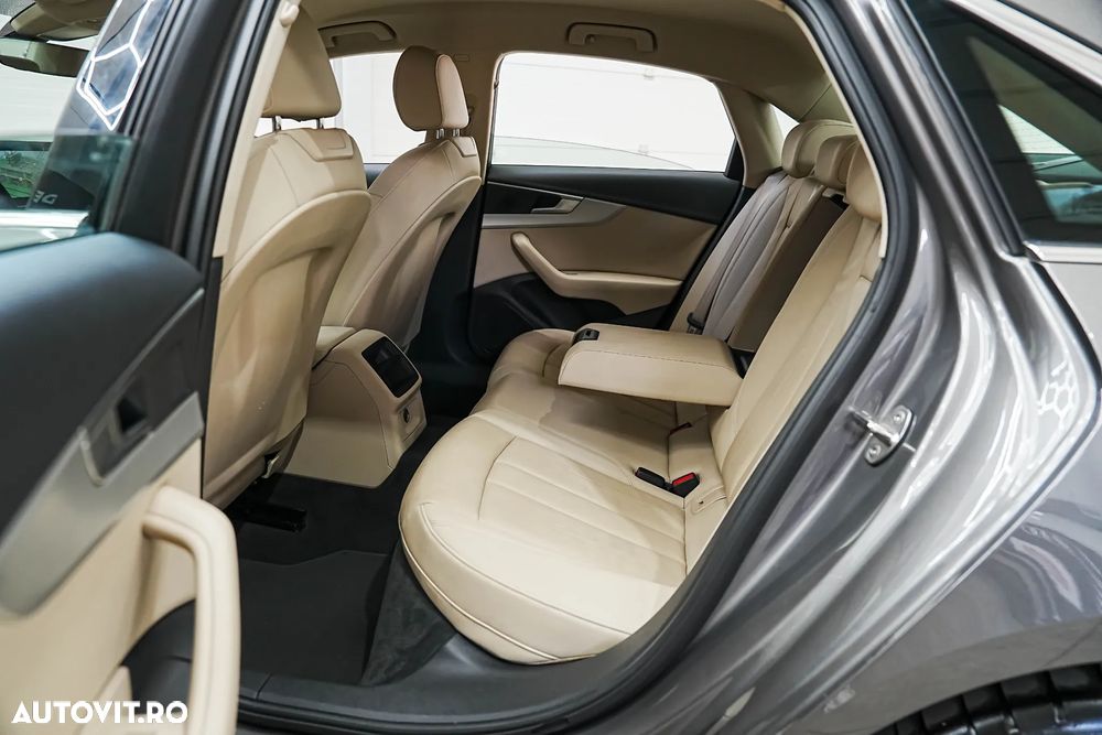 Audi A4 Limuzina 2.0 30 TDI S tronic MHEV S Line - 9