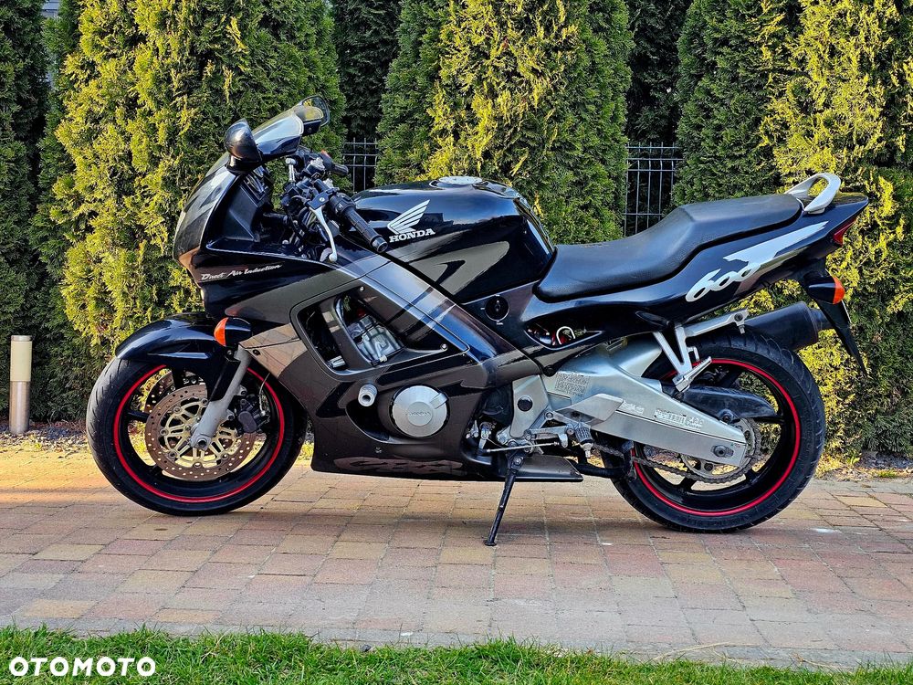 Honda CBR - 6