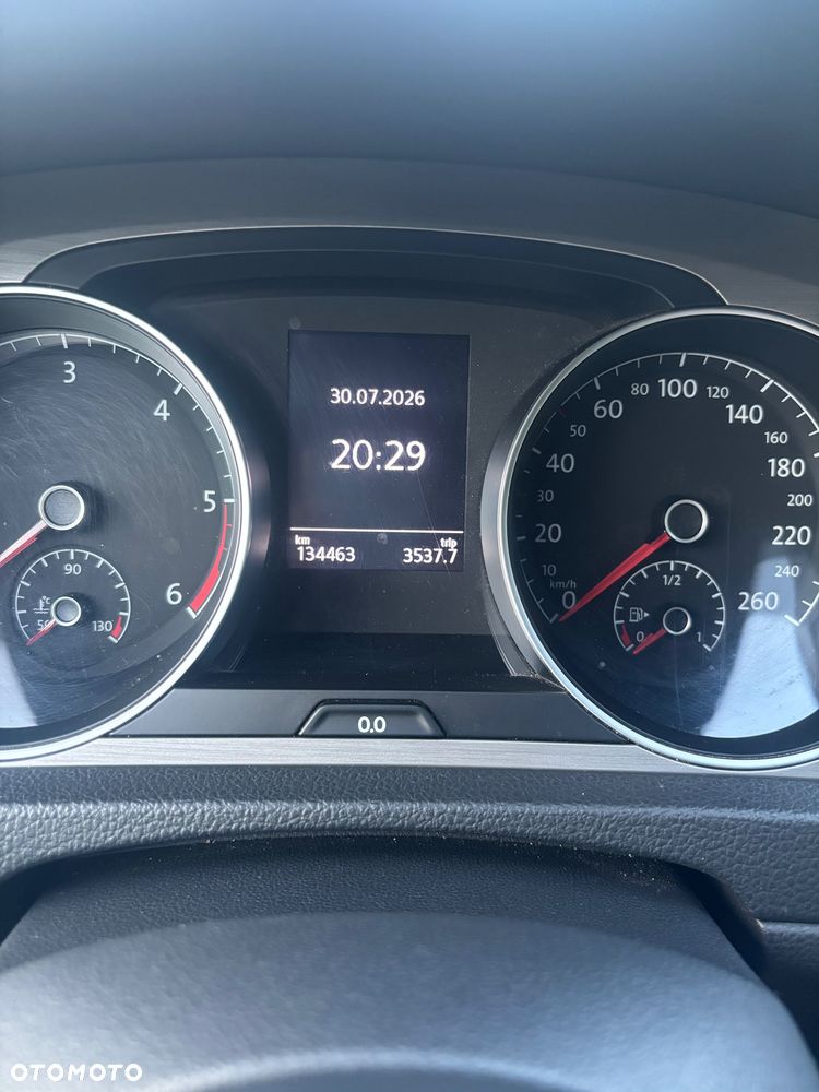 Volkswagen Golf - 5