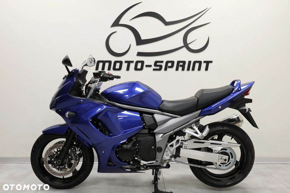 Suzuki GSX - 3
