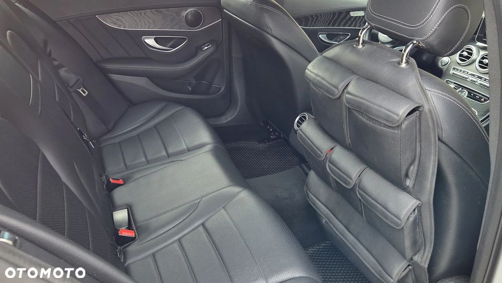 Mercedes-Benz Klasa C 200 4-Matic 9G-TRONIC - 12