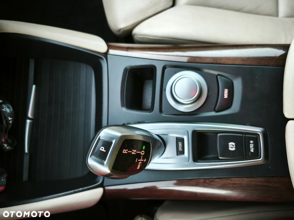 BMW X6 xDrive50i Edition Exclusive - 25