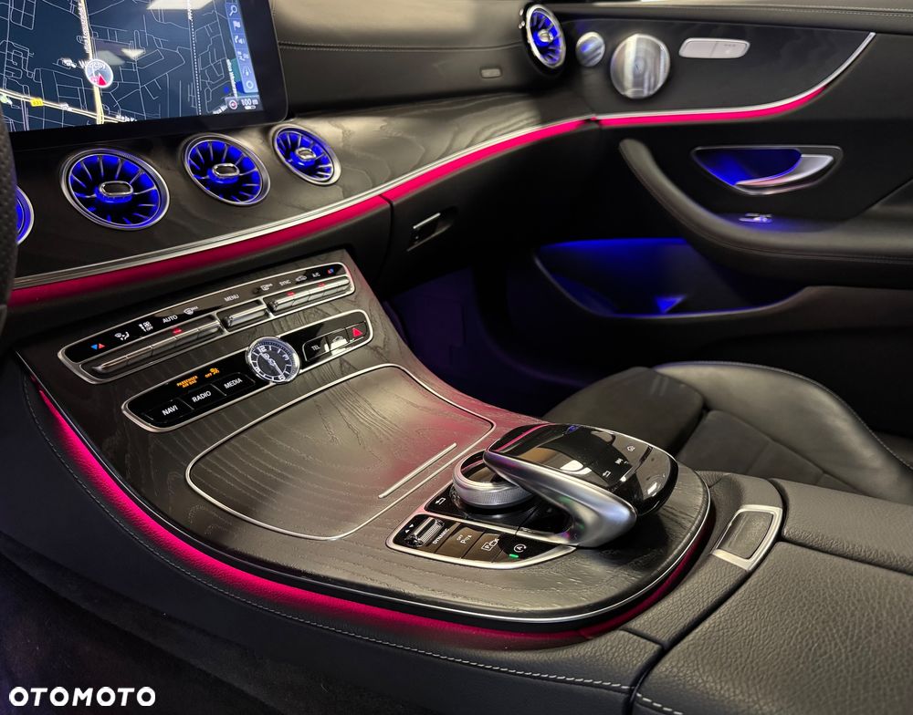 Mercedes-Benz Klasa E 220 d 4-Matic 9G-TRONIC - 17