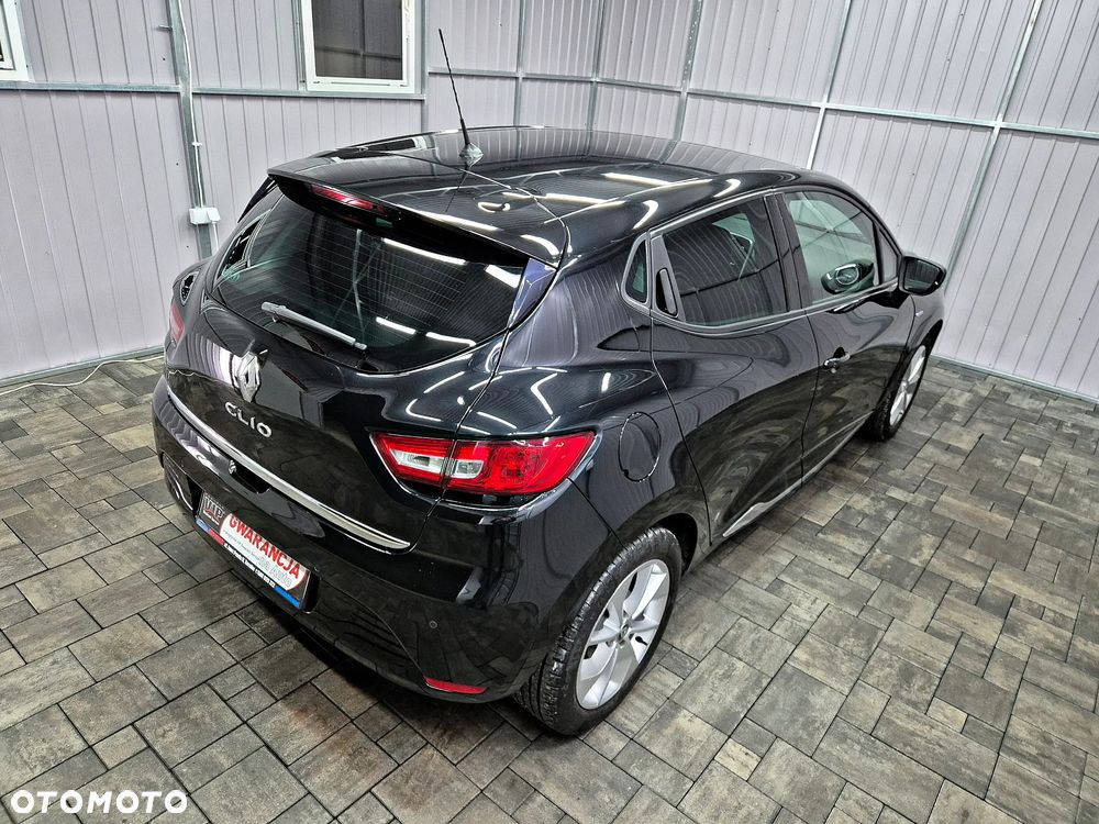 Renault Clio 1.2 16V 75 LIMITED - 17