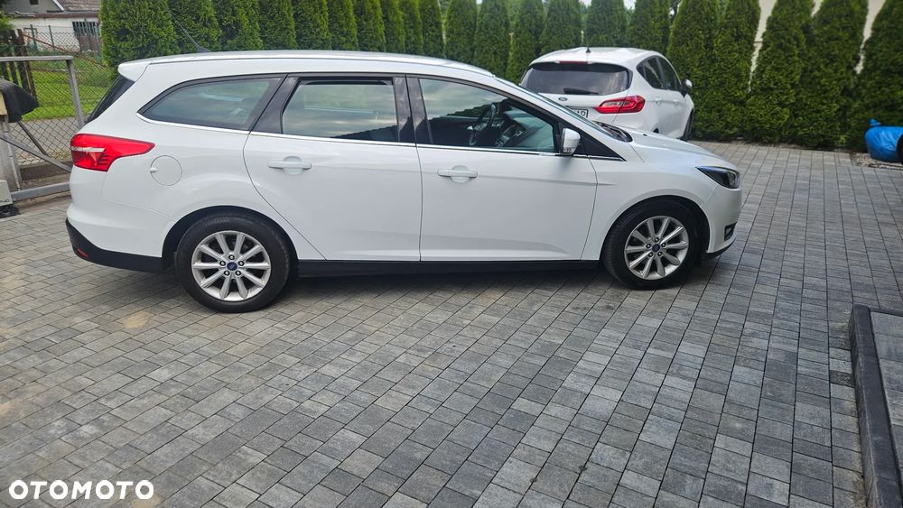 Ford Focus 1.0 EcoBoost Titanium - 3