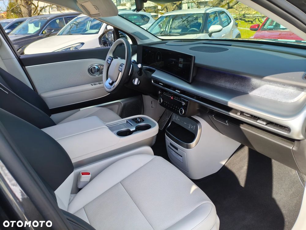 Hyundai IONIQ 9 110kWh Calligraphy AWD - 16