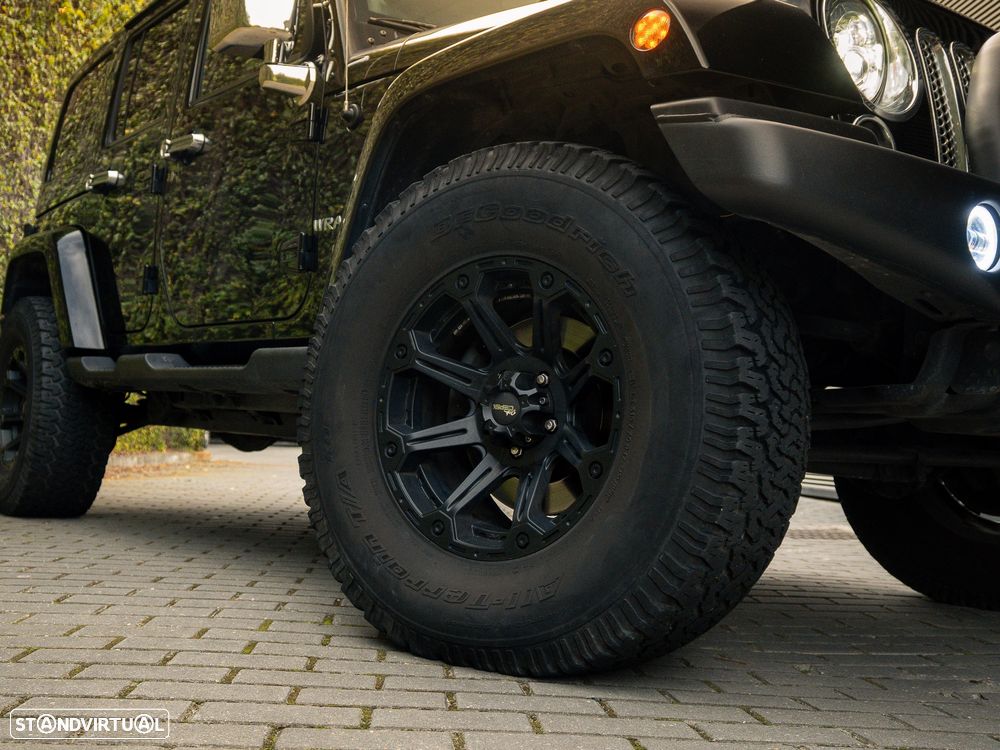 Jeep Wrangler Unlimited - 12