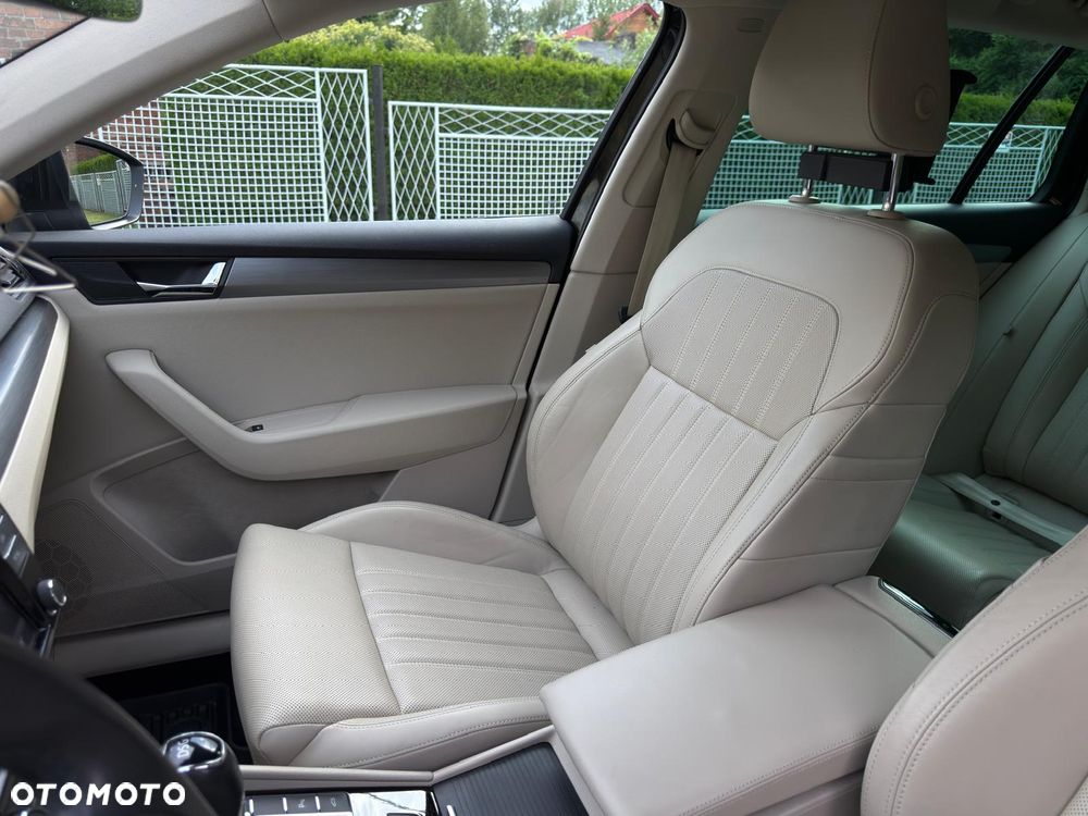Skoda Superb 2.0 TDI DSG Style - 20