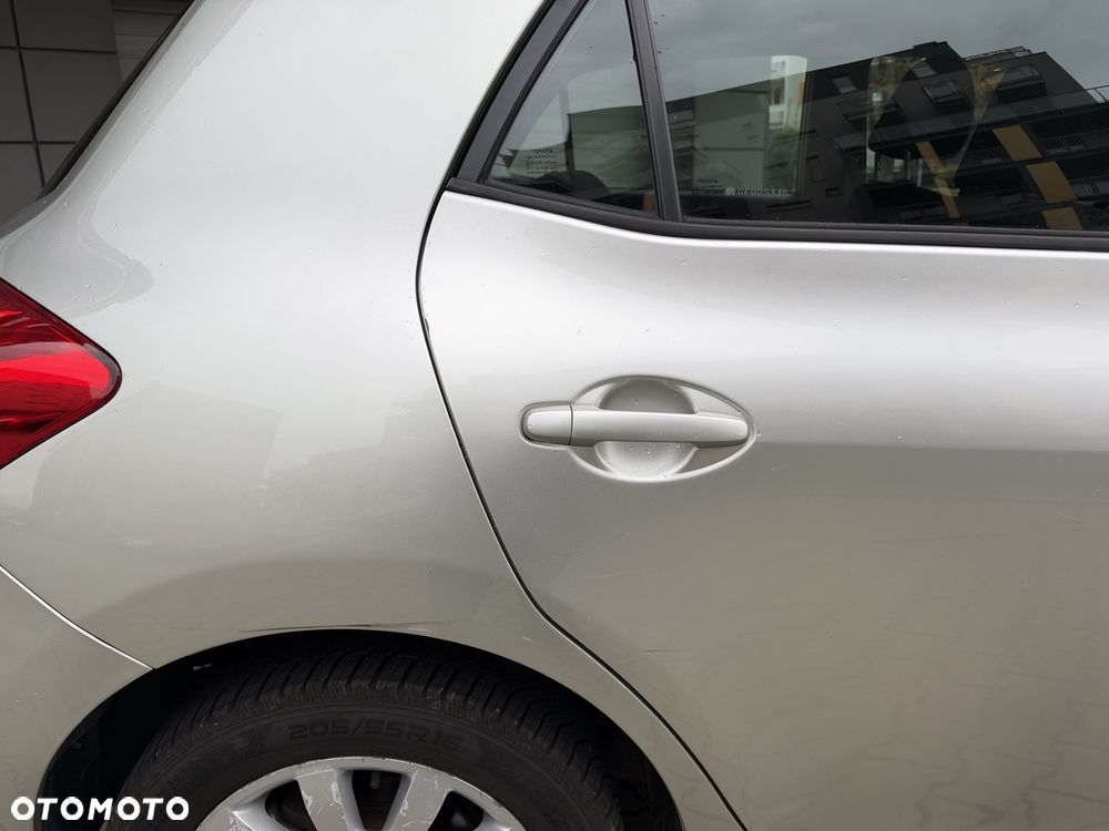 Toyota Auris - 4