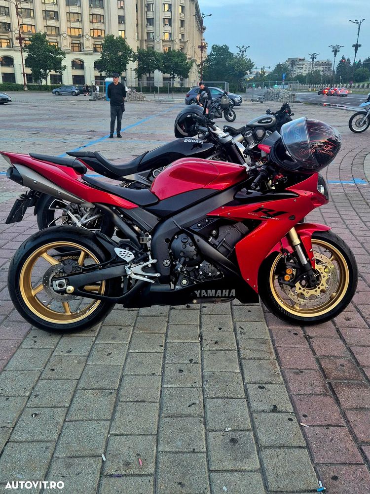 Yamaha R1-Z - 4